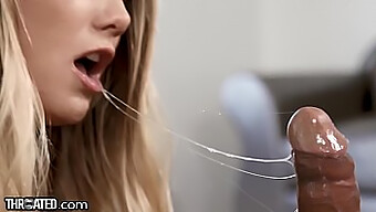 Aj Applegate Gir En Slurvete Og Deepthroat Blowjob I Pov.