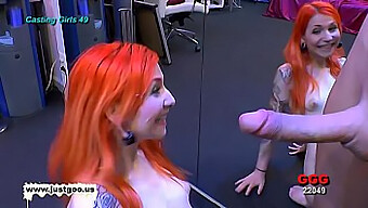 Amadora De 18 Anos É Tatuada E Fodida Em Uma Orgia Sexual Em Grupo